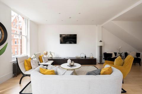 2 bedroom flat for sale, Green Street, Mayfair, London, W1K