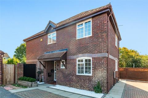 4 bedroom detached house for sale, Kenley Close, Wickford, Essex, SS11