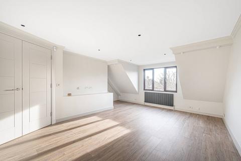 Studio to rent, Christchurch Avenue, North Finchley, London, N12