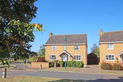 4 bedroom detached house for sale, Holly Walk, Peterborough PE7