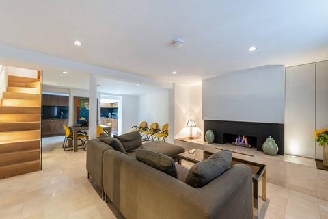 3 bedroom house to rent, Pelham Street, South Kensington, London, SW7