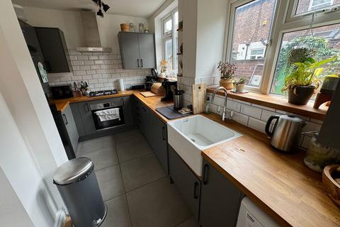 15 Berrie Grove, Manchester, M19 2QA