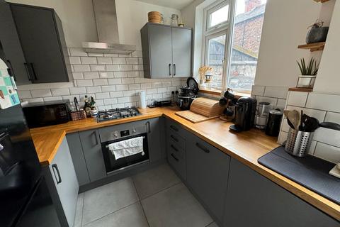 15 Berrie Grove, Manchester, M19 2QA