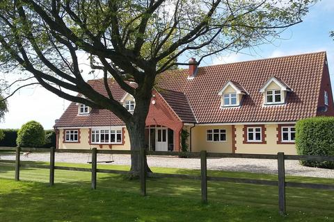 5 bedroom detached house for sale, Low Road, Martham