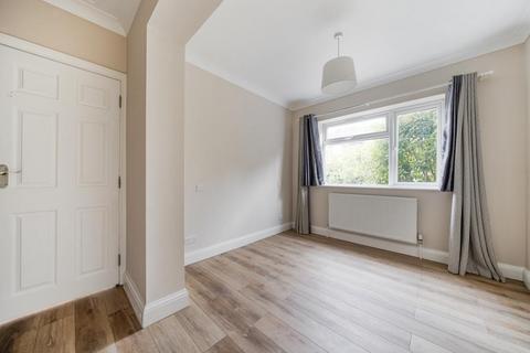 2 bedroom apartment to rent, Edgware,  Harrow,  HA8