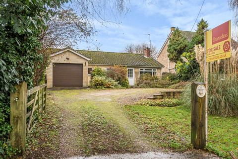 3 bedroom detached bungalow to rent, Hampton Poyle,  Kidlington,  OX5