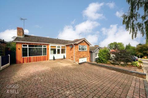 61 Chalton Heights, Chalton, Luton, LU4 9UF