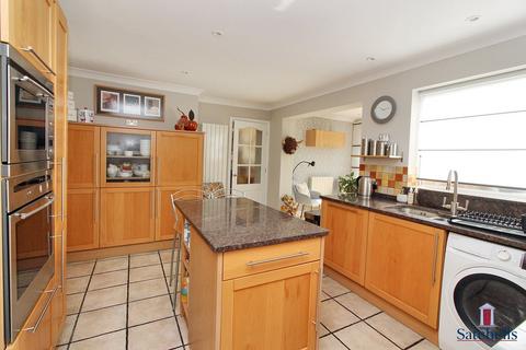 4 bedroom detached house for sale, Church Road, Meppershall, Shefford, SG17