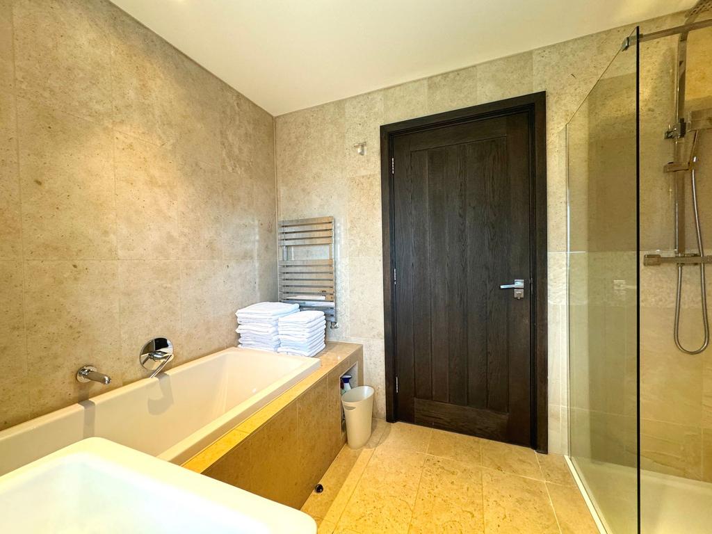 Master ensuite