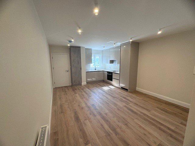 Kitchen / Lounge
