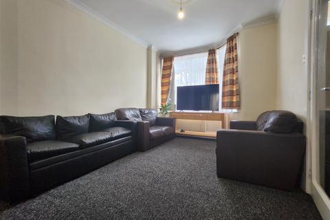 2 bedroom terraced house for sale, Welbeck Road, East Ham, London