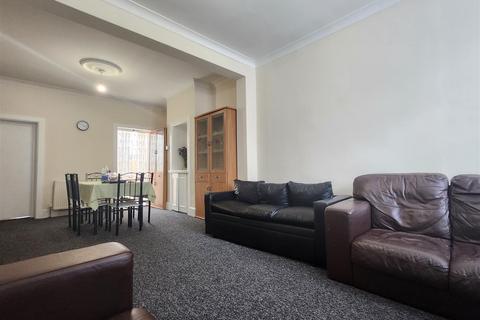 2 bedroom terraced house for sale, Welbeck Road, East Ham, London