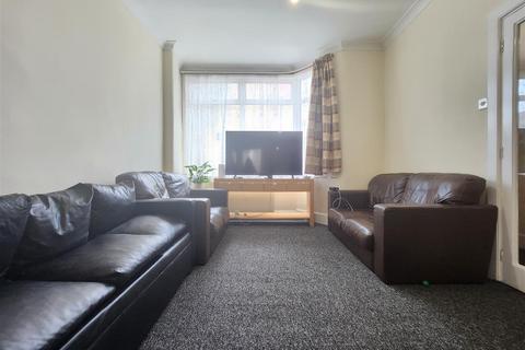 2 bedroom terraced house for sale, Welbeck Road, East Ham, London