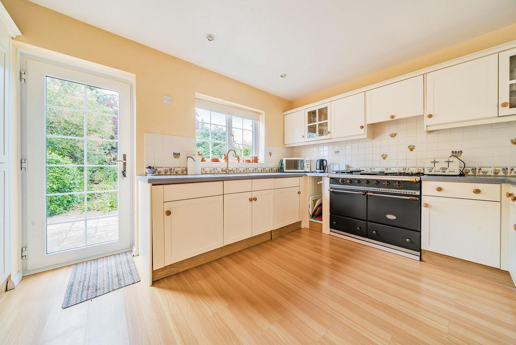 Kitchen/Dining Room (3)