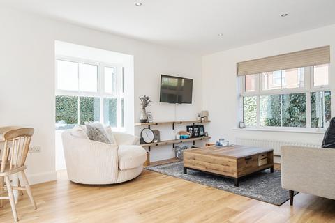 40 Beech Avenue, Bracklesham Bay, Chichester, PO20 8HU