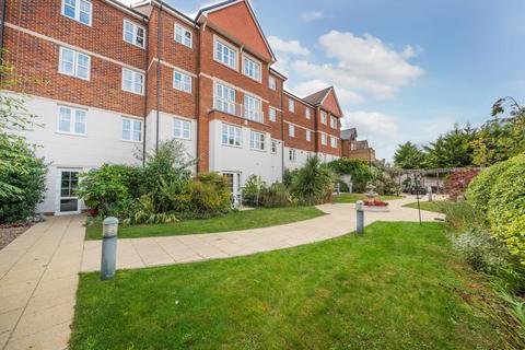 1 bedroom retirement property for sale, Maidenhead,  Berkshire,  SL6