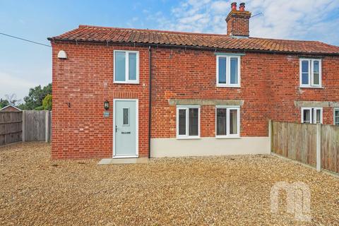 3 bedroom semi-detached house to rent, Dereham Road, Norwich NR9