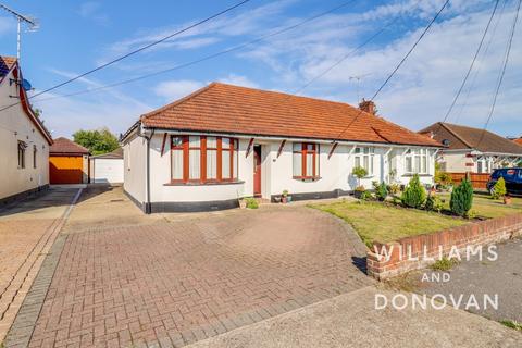 2 bedroom semi-detached bungalow for sale, Grandview Road, Thundersley