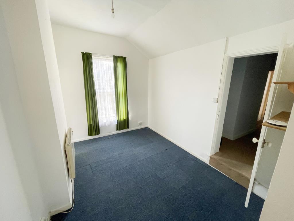 Flat three bedroom/living room