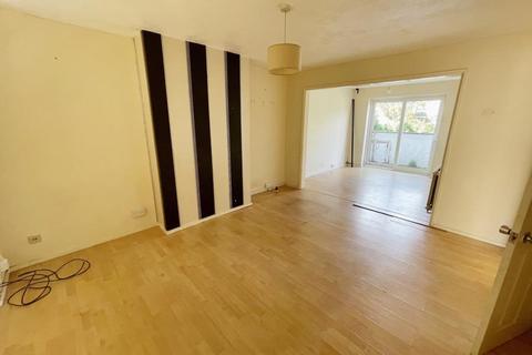 29 Epping Close, Romford, RM7 8BH