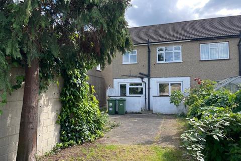 29 Epping Close, Romford, RM7 8BH