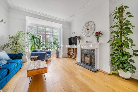 2a Lower Camden, Chislehurst, BR7 5HX