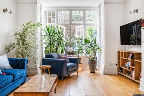 2a Lower Camden, Chislehurst, BR7 5HX