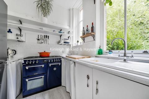 2a Lower Camden, Chislehurst, BR7 5HX