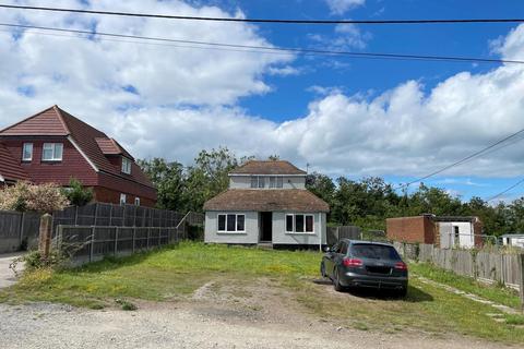Eilroy Cliff Drive, Warden, Sheerness, ME12 4PJ
