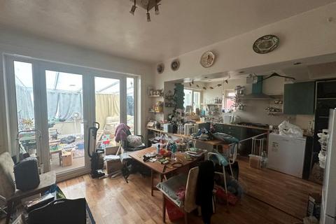 20 Grotto Hill, Margate, CT9 2BU