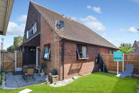 24 Weaverdale, Shoeburyness, Southend-on-sea, SS3 8XL