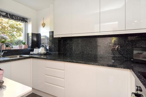 24 Weaverdale, Shoeburyness, Southend-on-sea, SS3 8XL