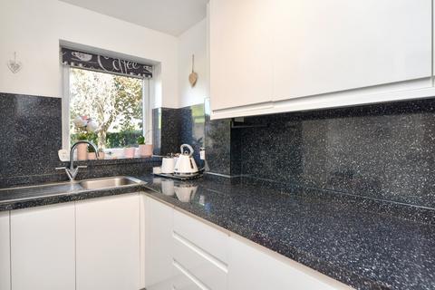 24 Weaverdale, Shoeburyness, Southend-on-sea, SS3 8XL