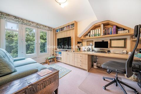 6 Davema Close, Chislehurst, BR7 5QZ