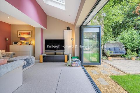 6 Davema Close, Chislehurst, BR7 5QZ