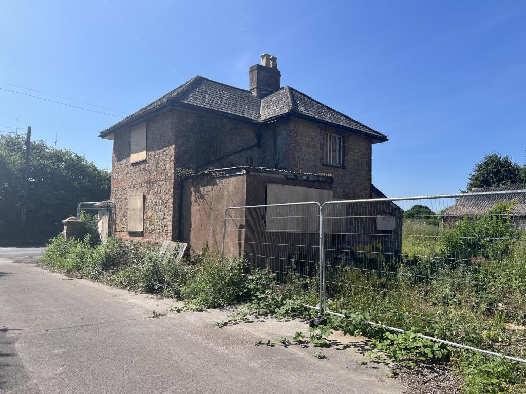 General view of the Cottage from the side