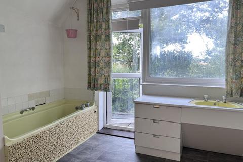 The Lodge Haslingbourne Lane, Petworth, GU28 0JJ