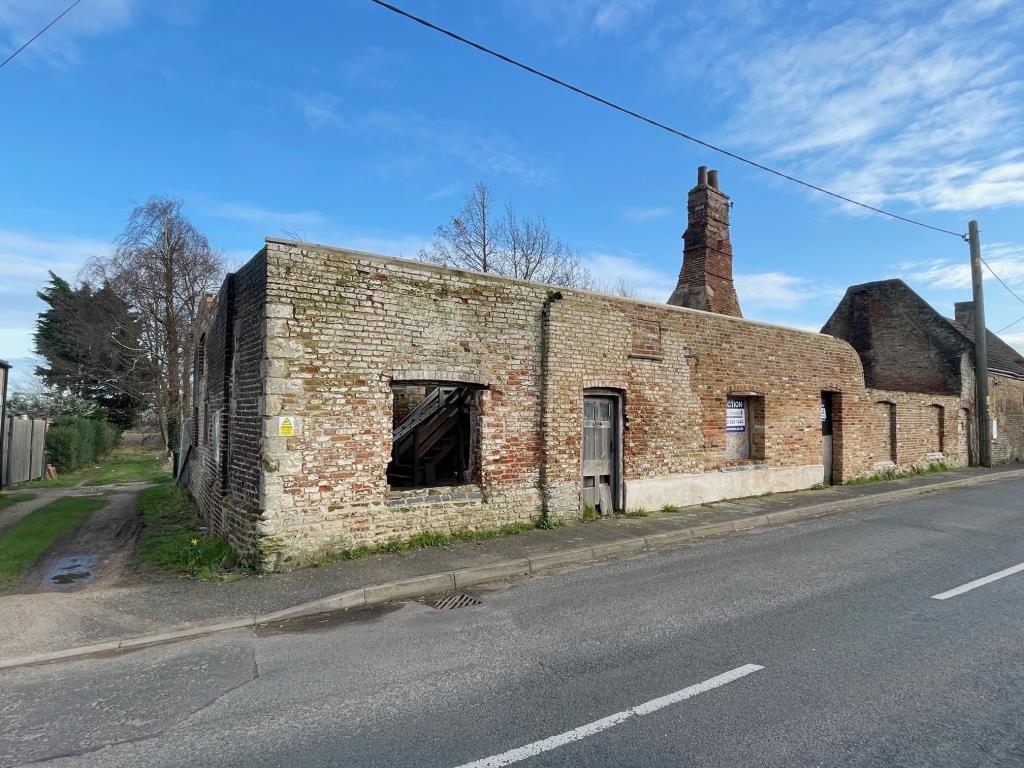 Alternative street view of the cottage with access