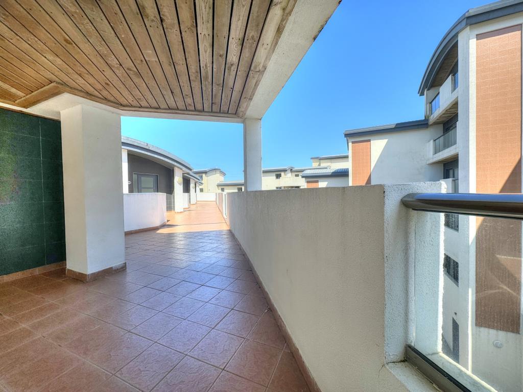 Communal Landing Access to Apartment