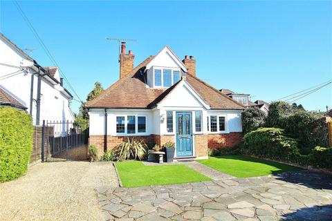 4 bedroom bungalow to rent, Halebourne Lane, Woking GU24