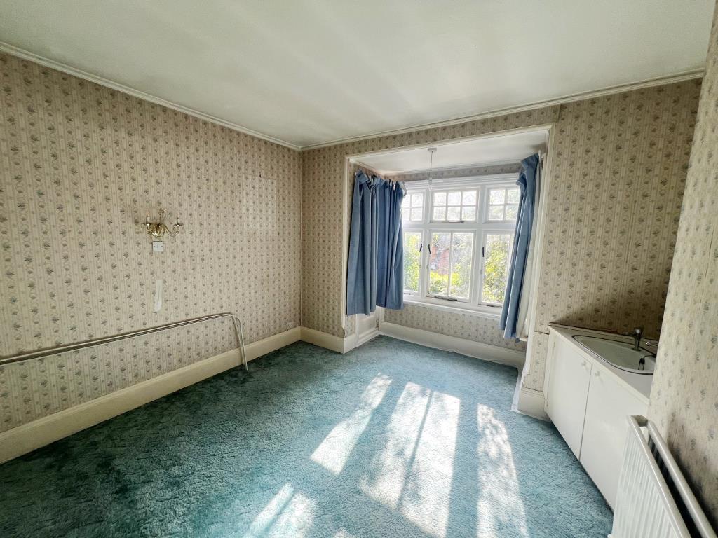 Additional bedroom or study