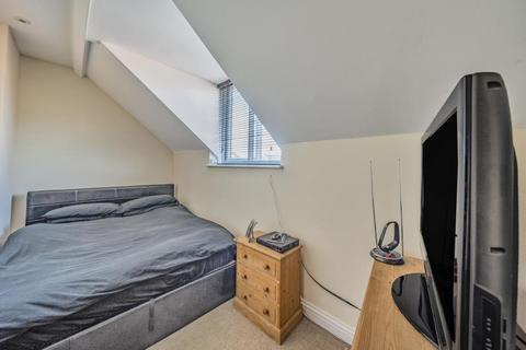 1 bedroom flat for sale, Newbury,  Berkshire,  RG14