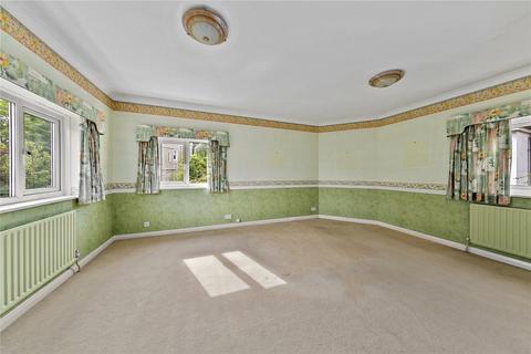 17 Vivienne Close, Twickenham, TW1 2JX