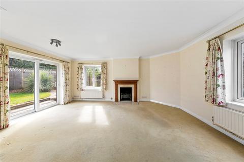17 Vivienne Close, Twickenham, TW1 2JX