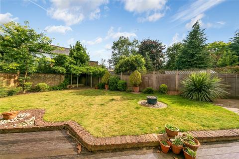 17 Vivienne Close, Twickenham, TW1 2JX