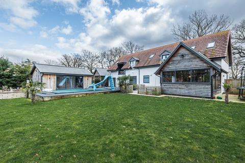 4 bedroom detached house for sale, Manor Road, North Wootton, PE30