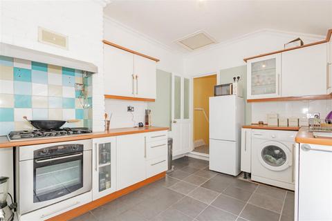 1 bedroom flat for sale, Abbey Road, Belvedere, DA17