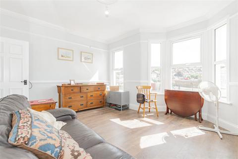 1 bedroom flat for sale, Abbey Road, Belvedere, DA17