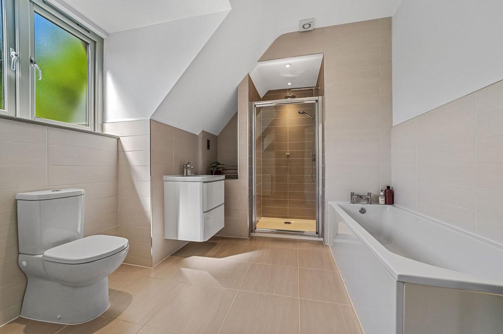 24 - Family bathroom