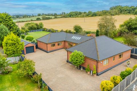 4 bedroom detached bungalow for sale, Fieldside, Knowle Hill, Hurley, Atherstone, Warwickshire, CV9 2JA